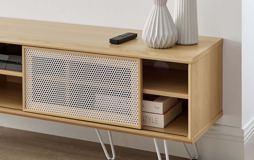 Aloe 59" TV Stand in Oak