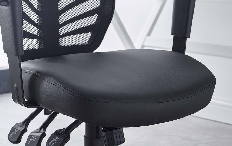 Raffia Vinyl Office Chair in Black