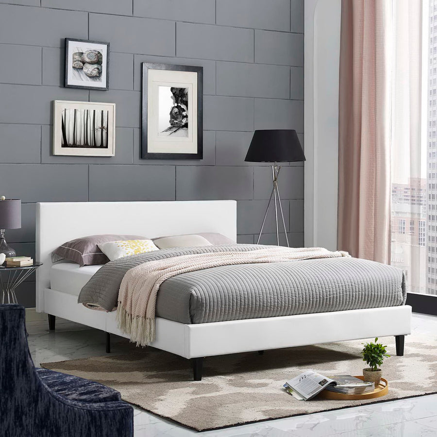 Retreat Full Bed in White