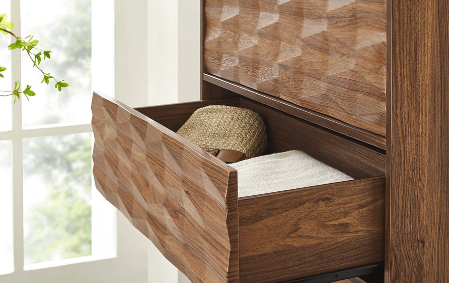 Jaen 5-Drawer Chest in Walnut