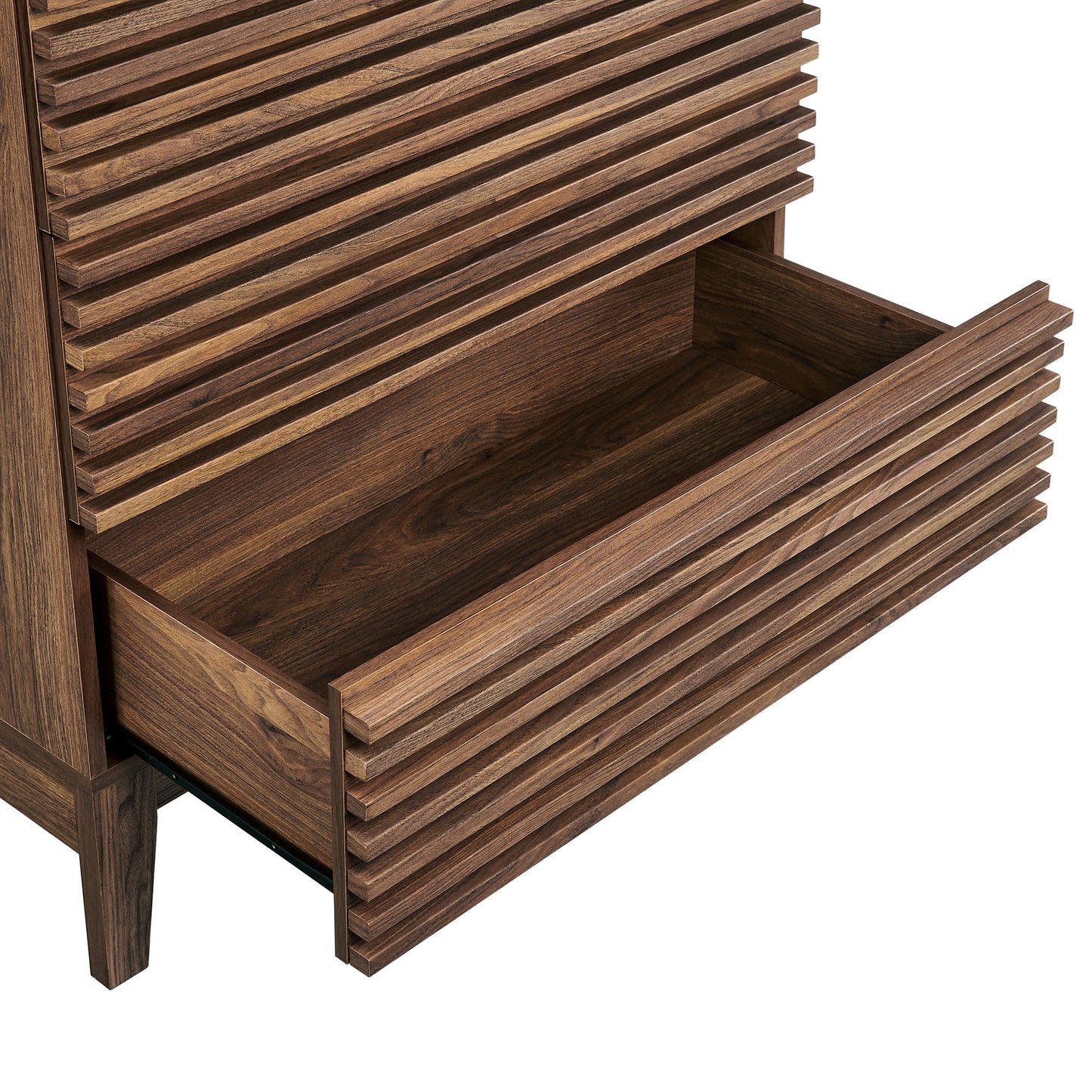 Vera 5-Drawer Chest in Walnut