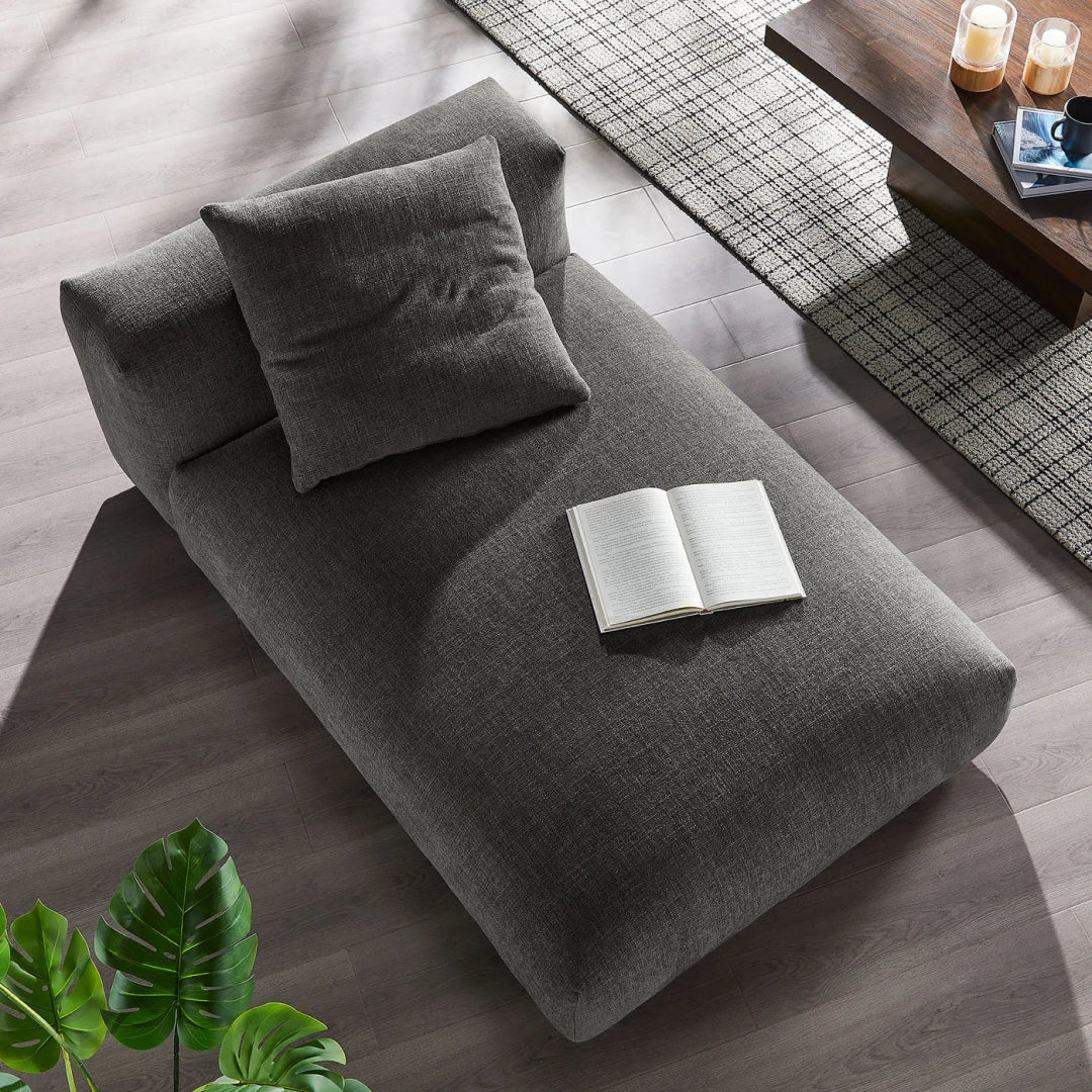 Daybeds & Lounges