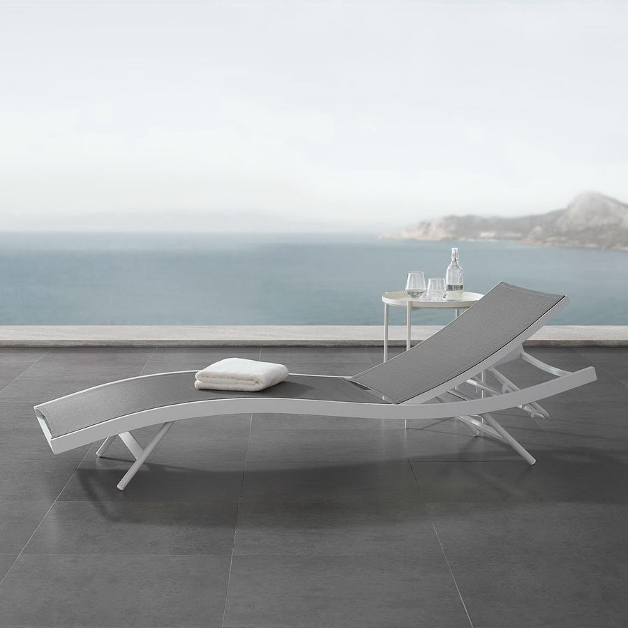 Bergamot Outdoor Patio Mesh Chaise Lounge Chair in White Gray