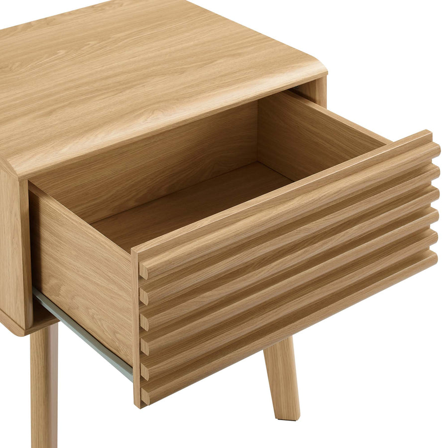 Vera End Table in Oak