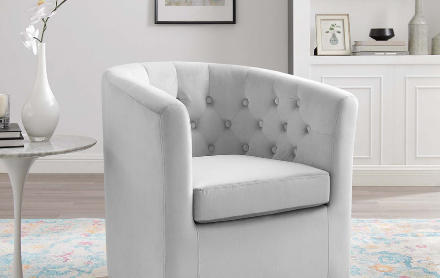 Hadley Tufted Performance Velvet Swivel Armchair in Light Gray