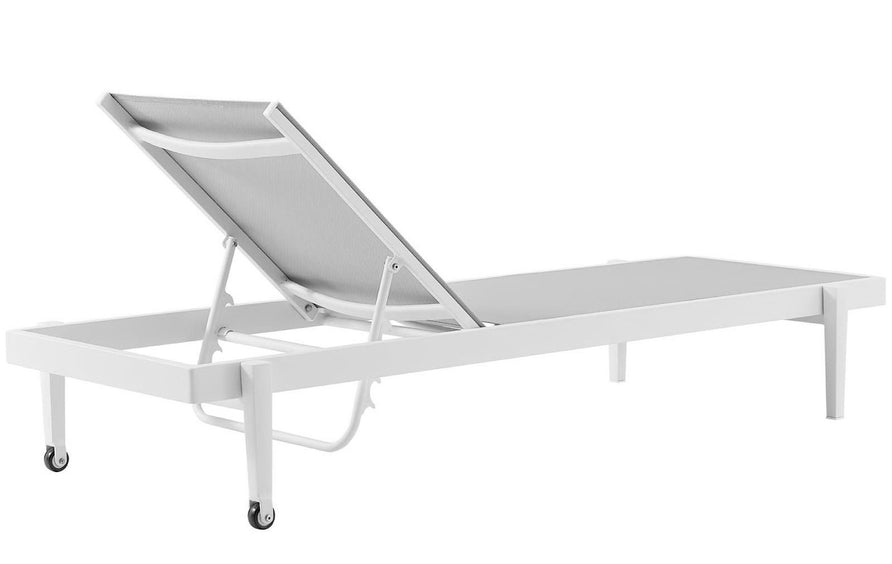 Frond Outdoor Patio Aluminum Chaise Lounge Chair Set of 2 in White Gray