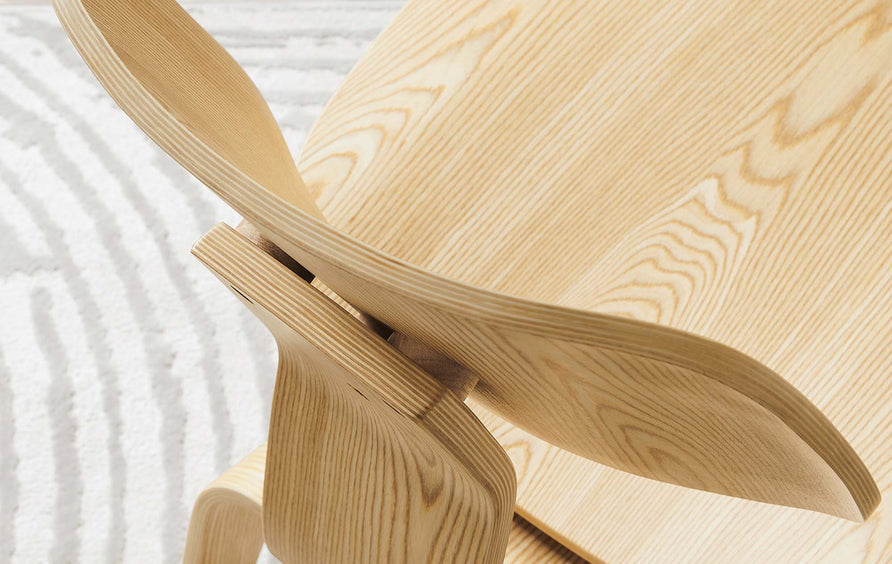 Zephyr Wood Lounge Chair in Natural