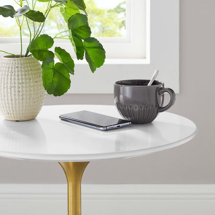 Lippa 20" Round Wood Side Table in Gold White