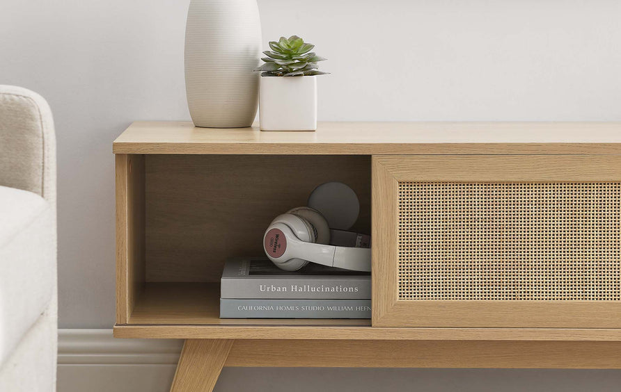 Wren 47" TV Stand in Oak