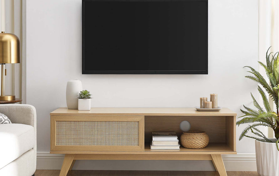 Wren 47" TV Stand in Oak