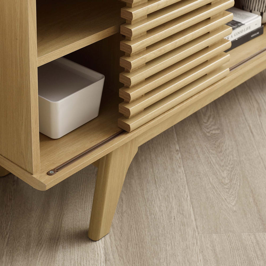 Vera 46" Corner TV Stand in Oak