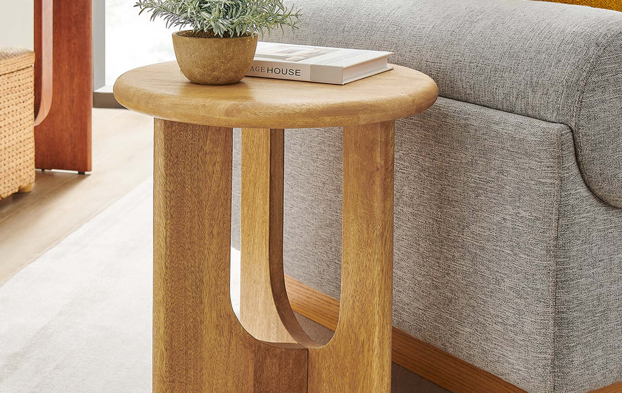 Salon Round Side Table in Oak