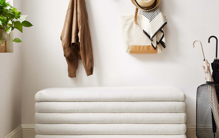Shuttle Boucle Upholstered Storage Bench in Cloud