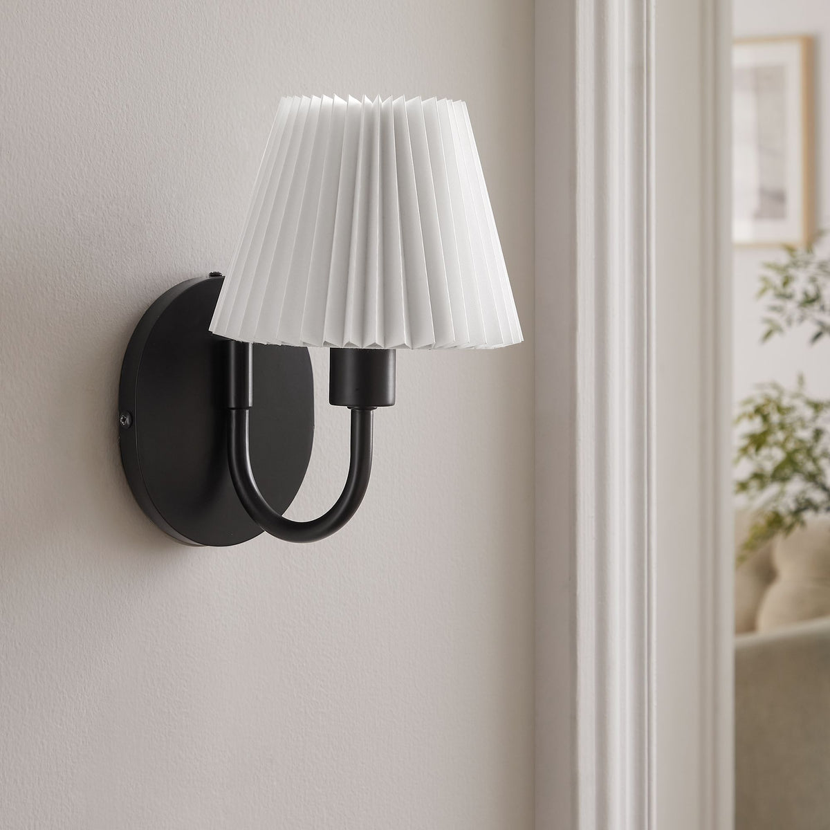 Wave Wall Sconce in Black