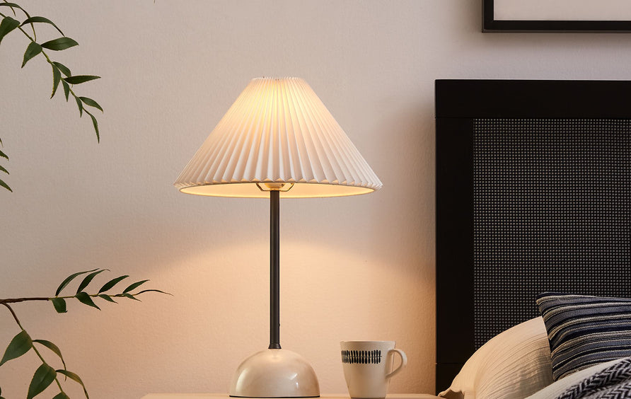Remy Marble Dome Table Lamp in Black