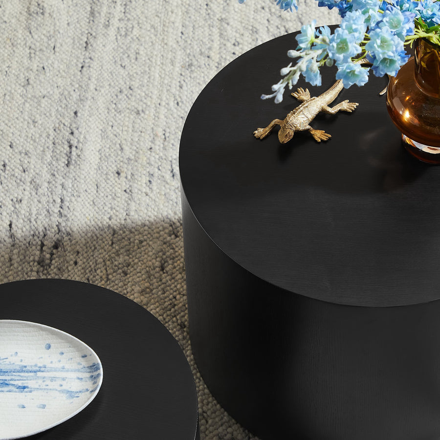 Ximena Round Nesting Coffee Tables Set of 2 in Black