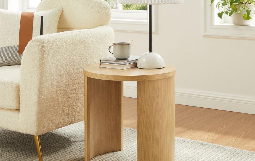 Alcove Round Wood End Table in Oak