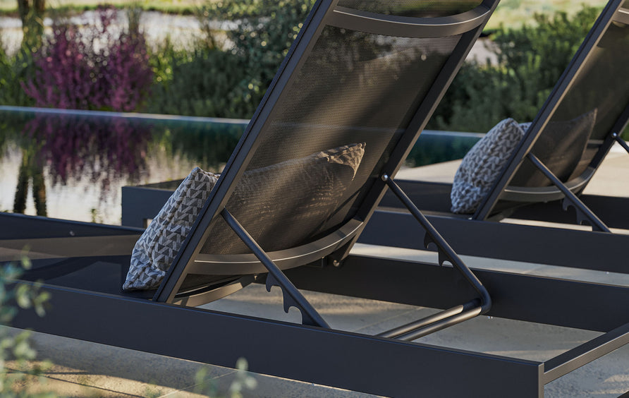 Aspen Outdoor Patio Mesh and Aluminum Chaise Lounge in Gray