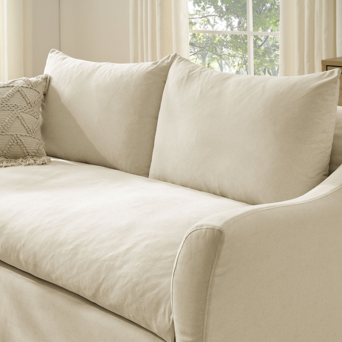 Malbec 70" Linen Blend Slipcovered Loveseat in Linen