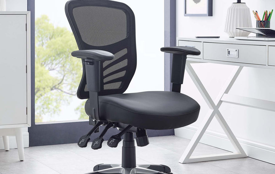 Raffia Vinyl Office Chair in Black