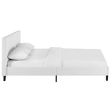 Retreat Fabric Queen Bed in White