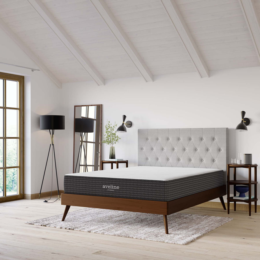 Juno 10" King Mattress, Mattresses