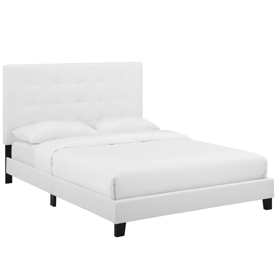 Niall Tufted Button Upholstered Fabric Queen Platform Bed in White