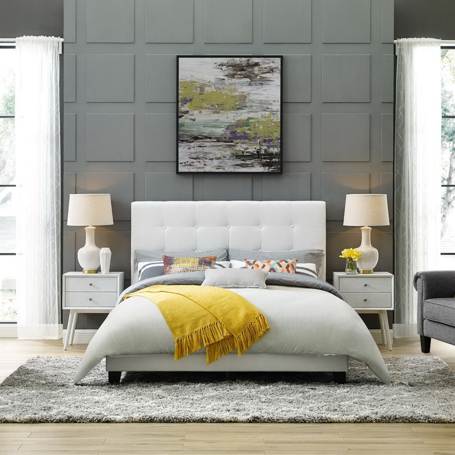 Niall Tufted Button Upholstered Fabric Queen Platform Bed in White