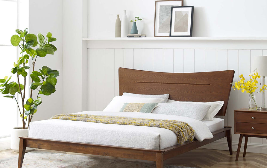 Libeccio Wood Queen Platform Bed in Walnut