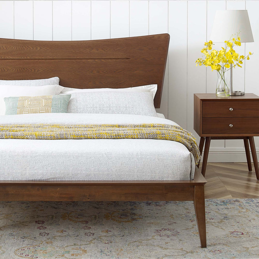 Libeccio Wood King Platform Bed in Walnut