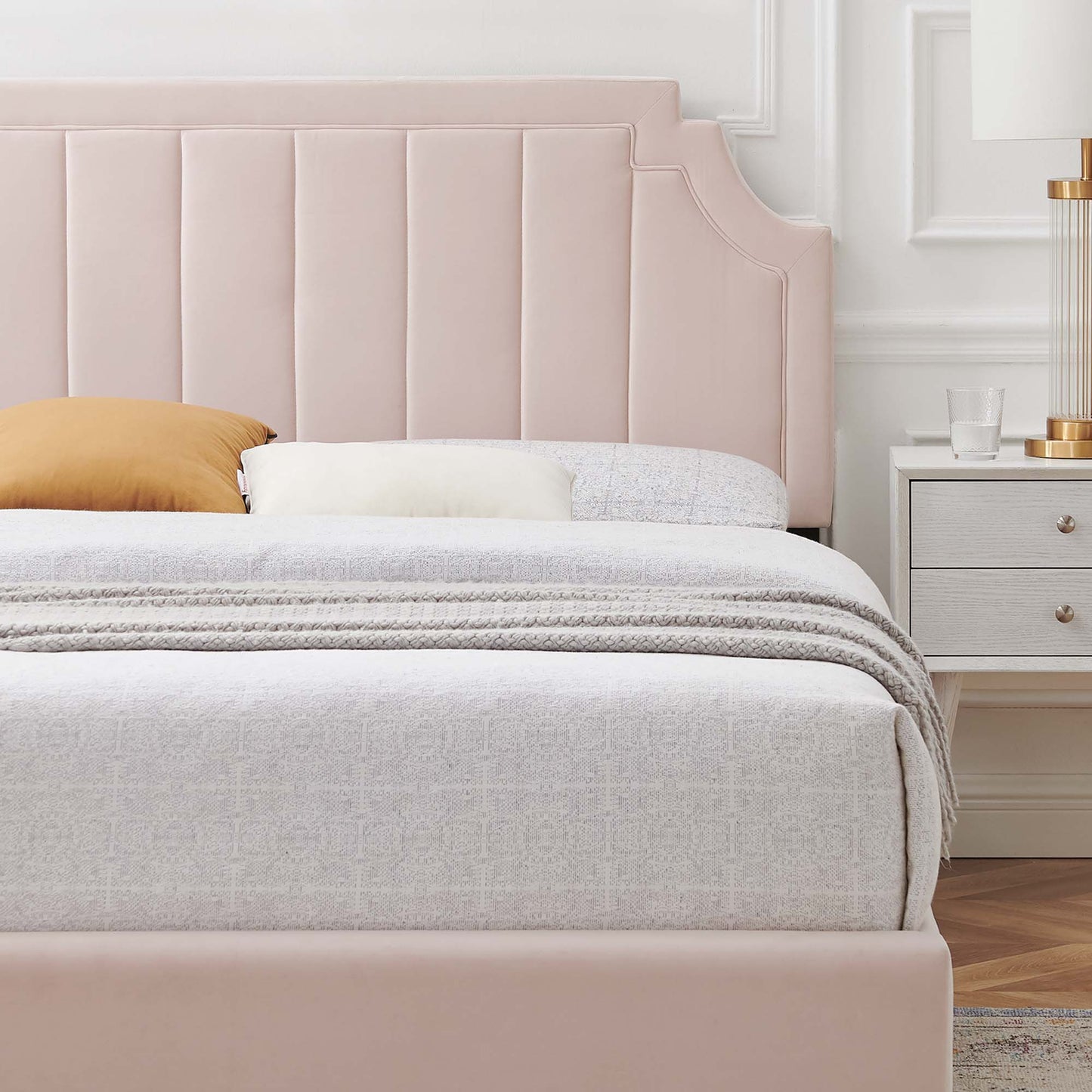 Cypress Performance Velvet Full Platform Bed in Pink