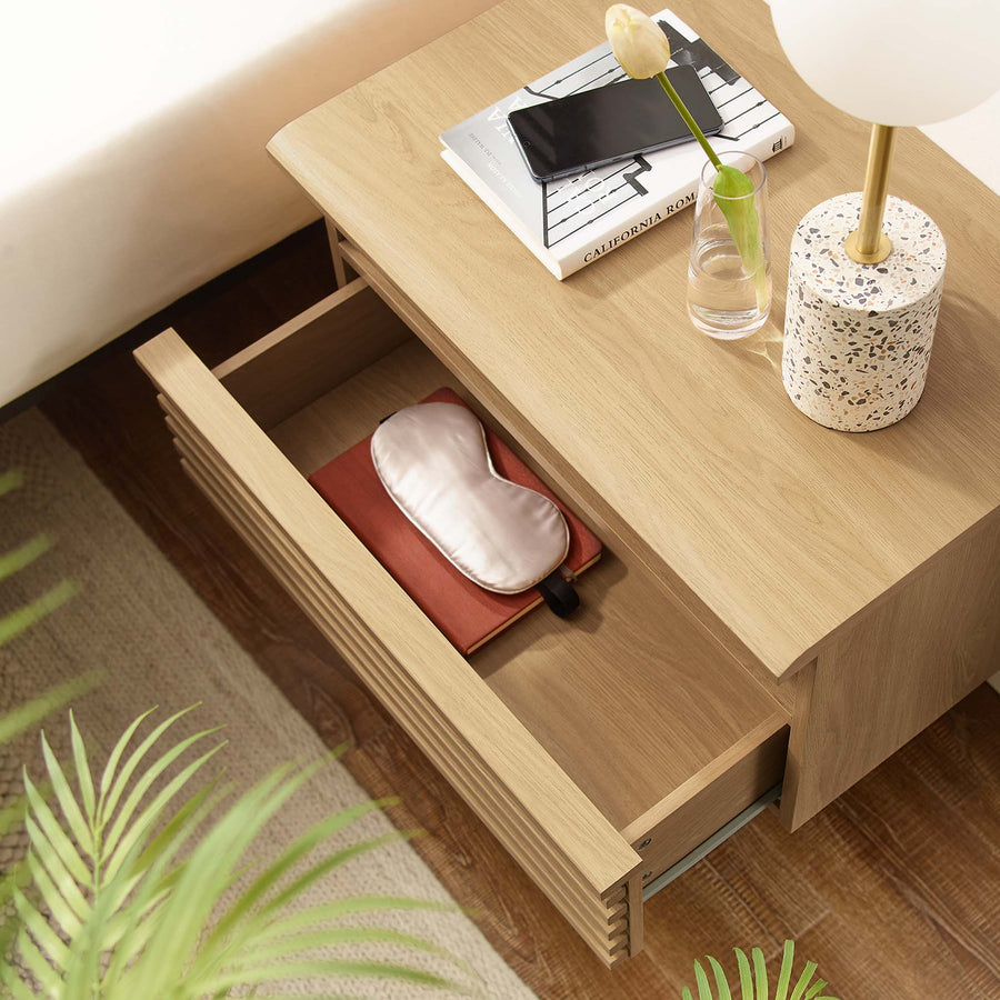 Vera Wall-Mount Nightstand in Oak