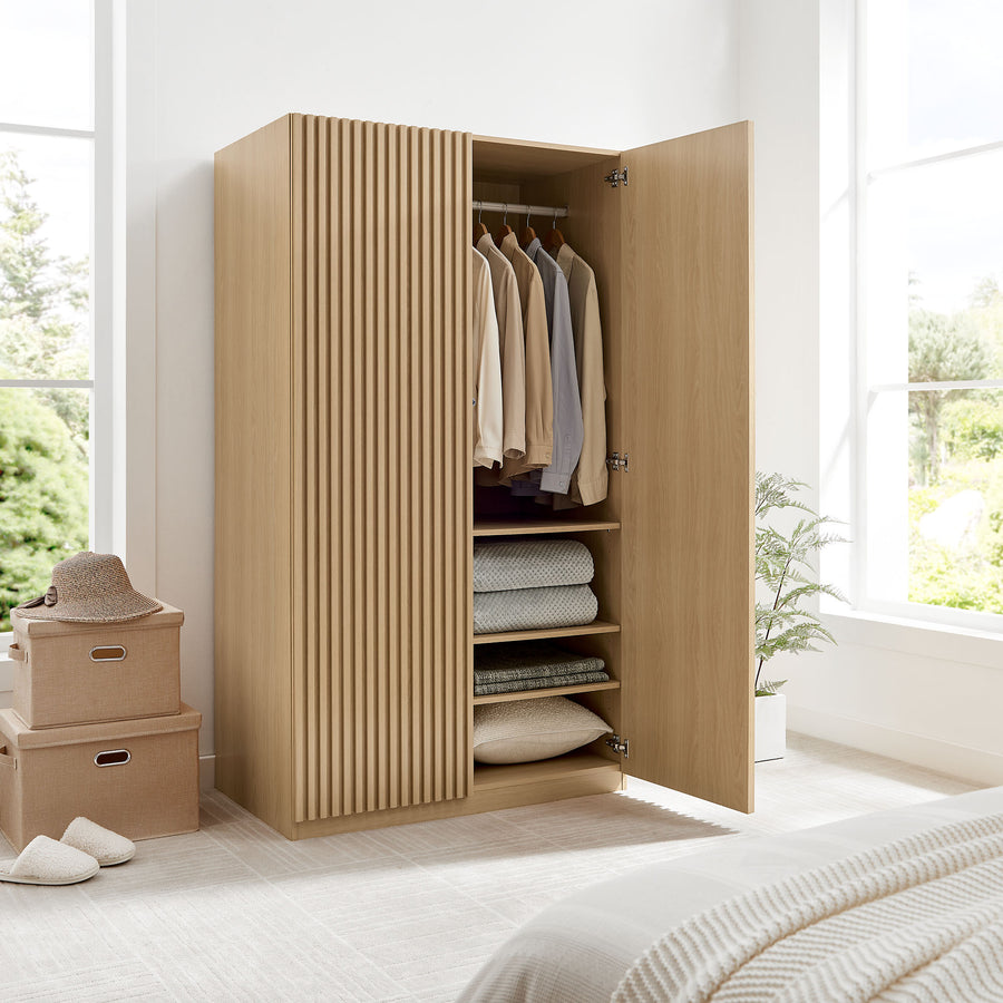 Vera 2-Door Wardrobe Closet in Oak