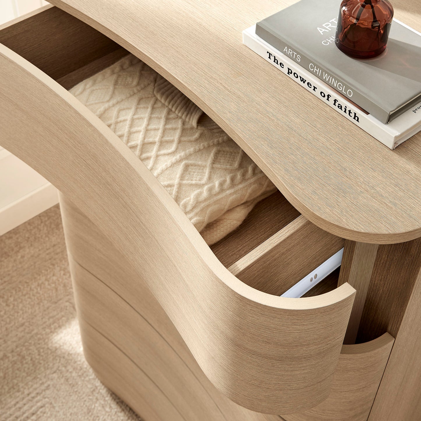 Mosaic 5-Drawer Curved Dresser Chest of Drawers in Brush Light Oak