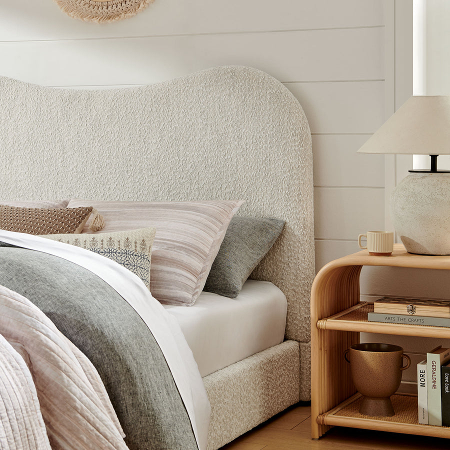 Birr Boucle Queen Platform Bed in Pearl
