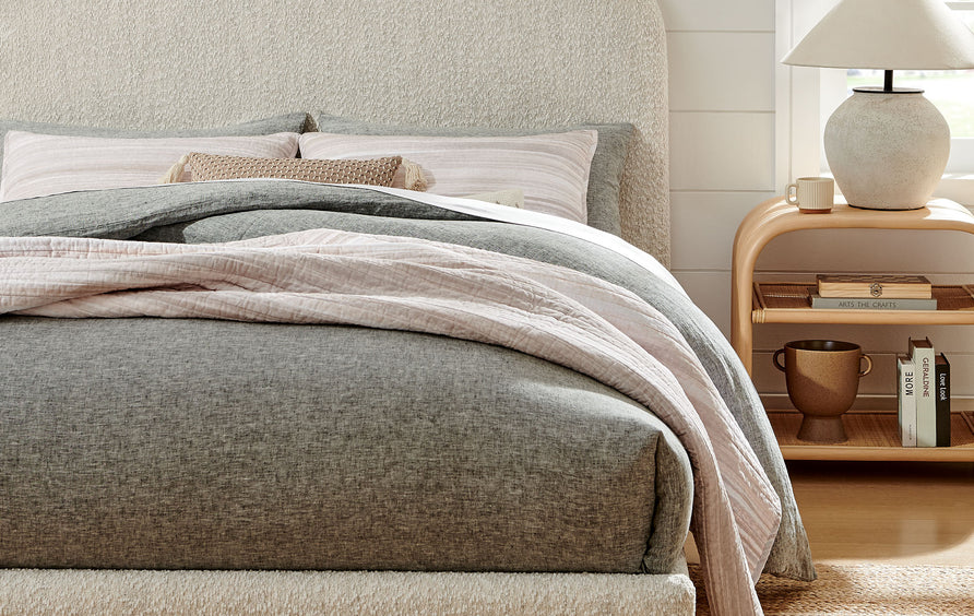 Birr Boucle Queen Platform Bed in Pearl