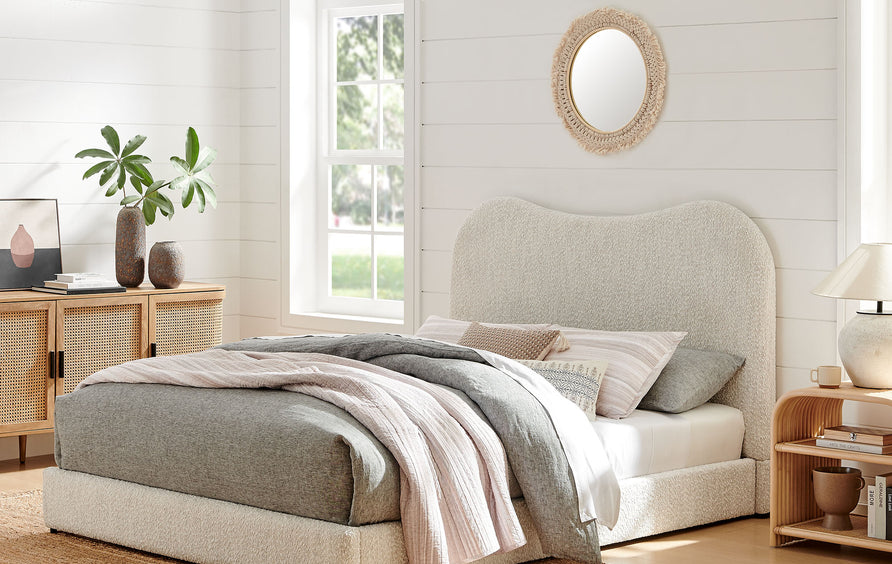 Birr Boucle Queen Platform Bed in Pearl
