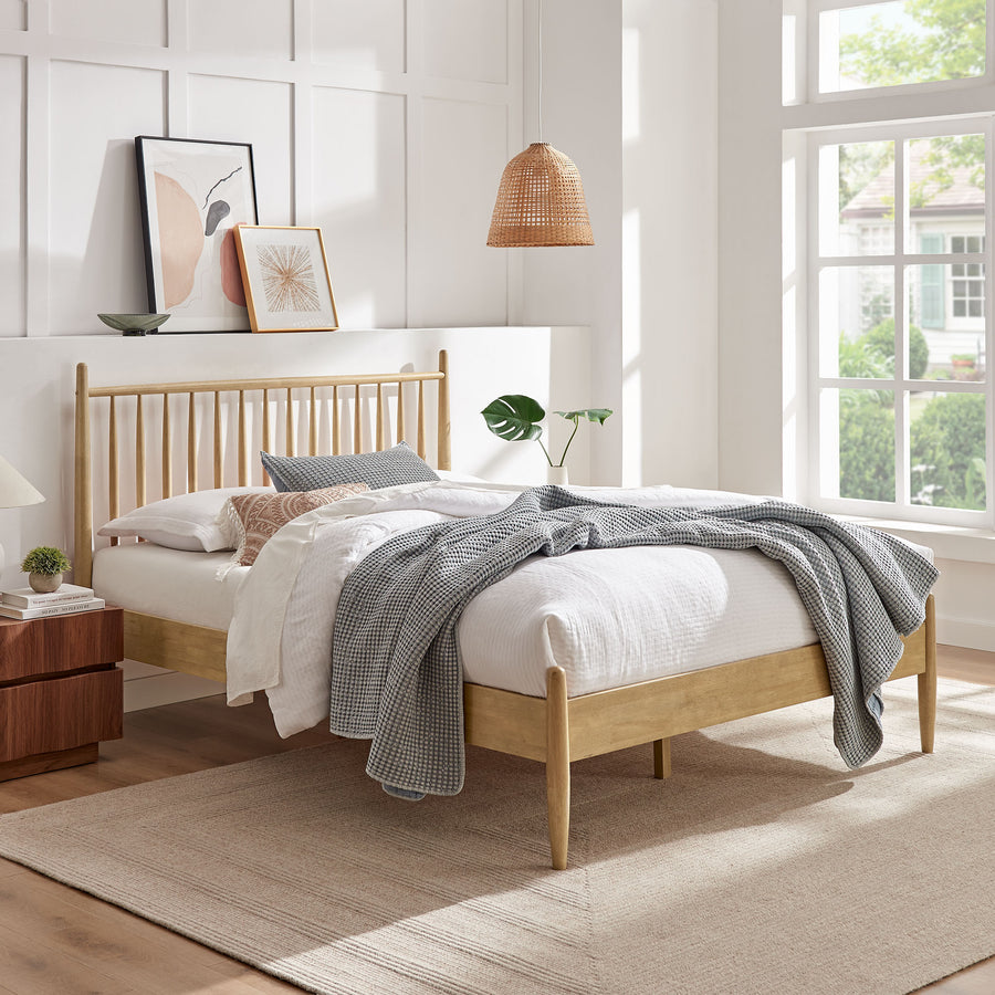 Tawny King Size Spindle Bed in Light Oak